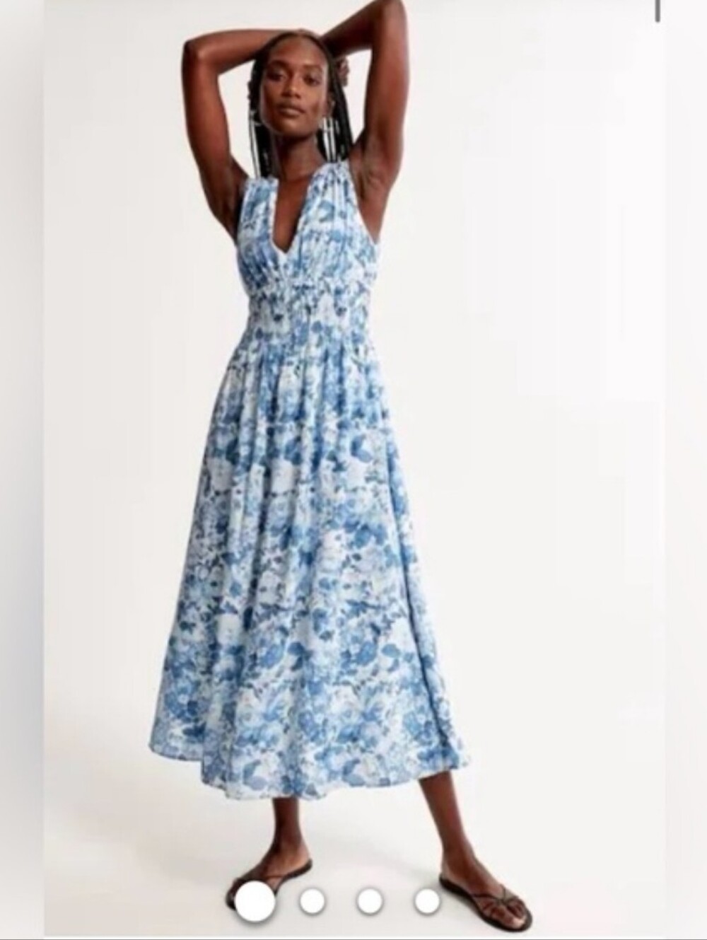 NWT ABERCROMBIE AND FITCH PLUNGE NECK SMOCKED MAXI DRESS IN BLUE FLORAL